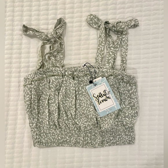 Salty Lemon Crop Top- Size Small- New with Tags - Picture 1 of 5